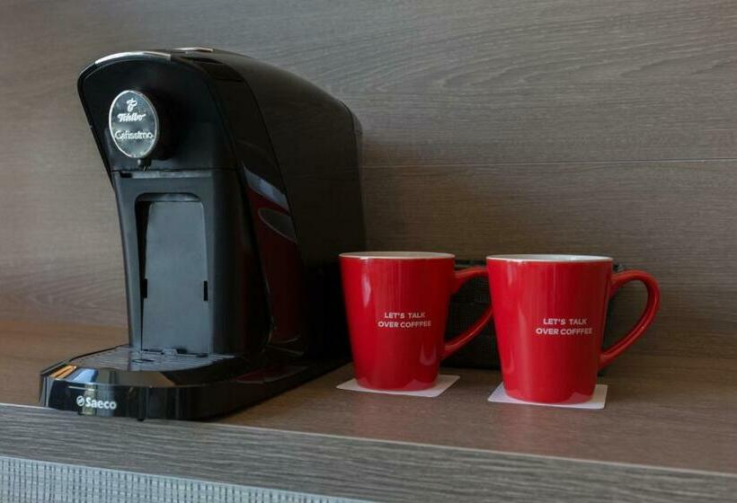 اتاق راحتی سه تخته, Leonardo Royal Hotel Amsterdam