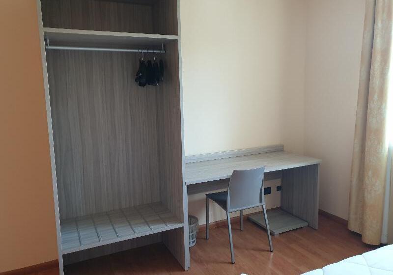 デラックススイート, Risthotel Airport