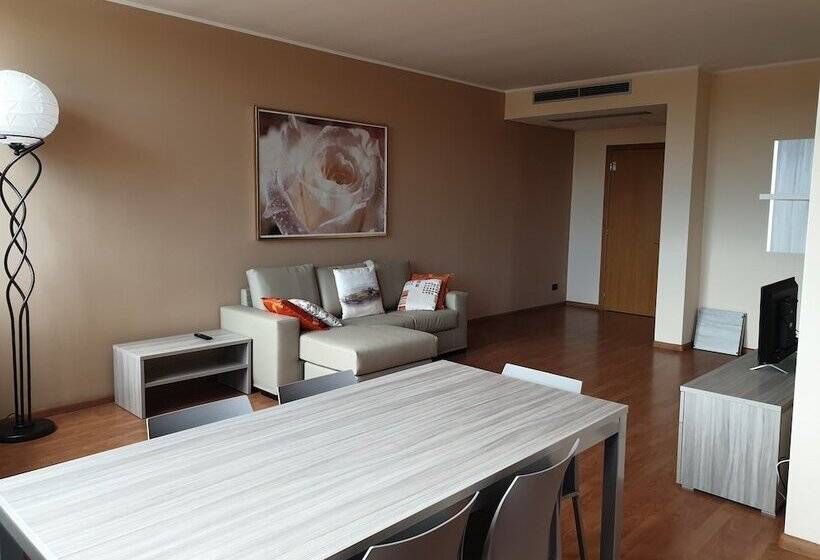 سوییت لوکس, Risthotel Airport