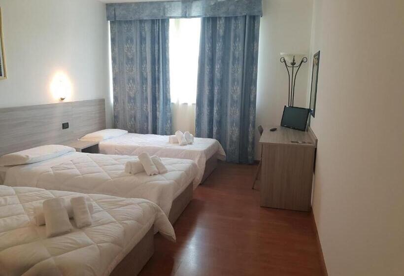 スーペリアトリプルルーム, Risthotel Airport