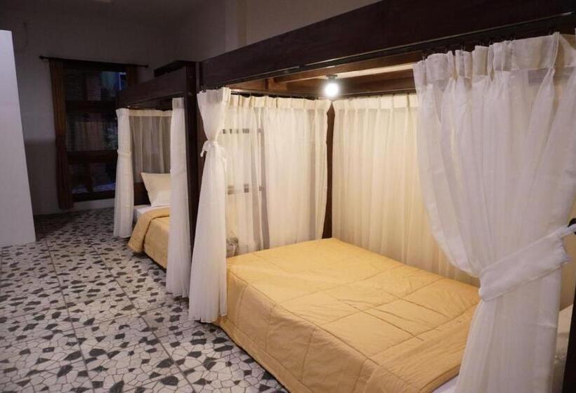 Cama em Quarto Compartilhado, Uma Mani Villa Bali