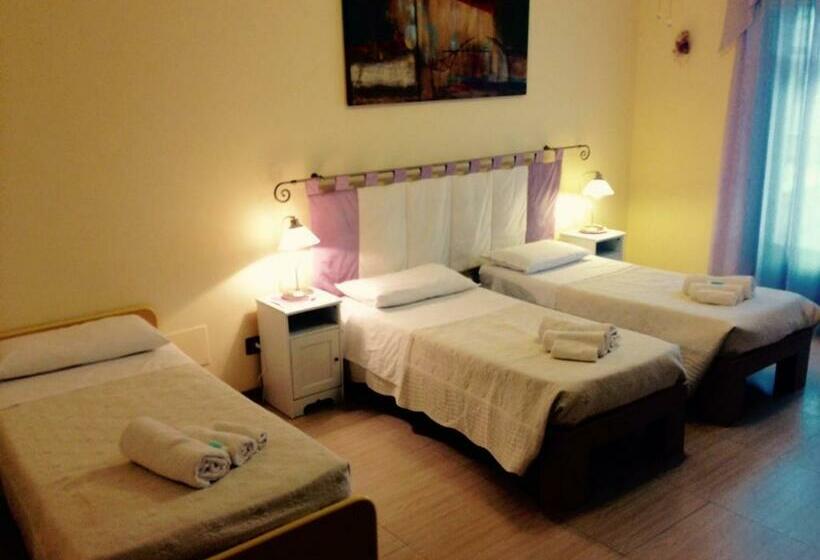 Pokój Standard Trzyosobowy, B&b Marzia