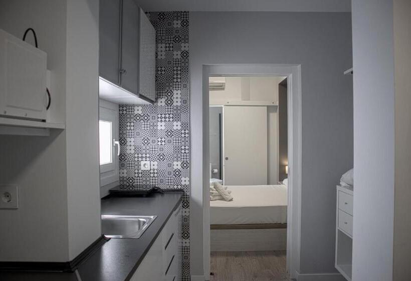 استودیو خانوادگی, Butik Almería Centro