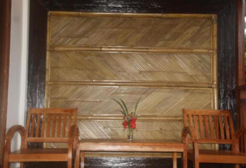 バルコニー付きスタンダードルーム, Dili Gili