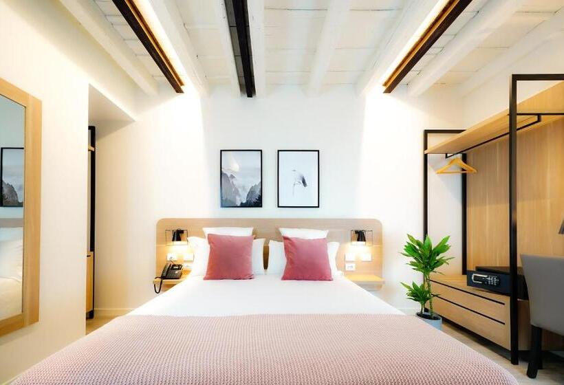 اتاق استاندارد, Bergamo Inn 15