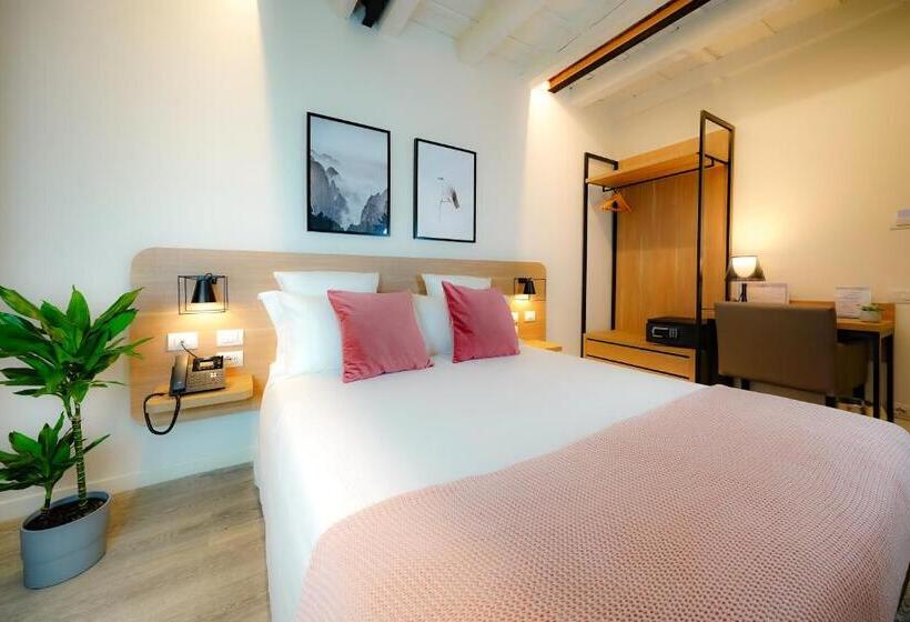 اتاق استاندارد, Bergamo Inn 15