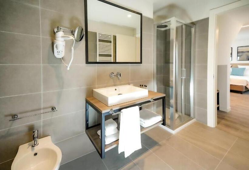 اتاق لوکس, Bergamo Inn 15