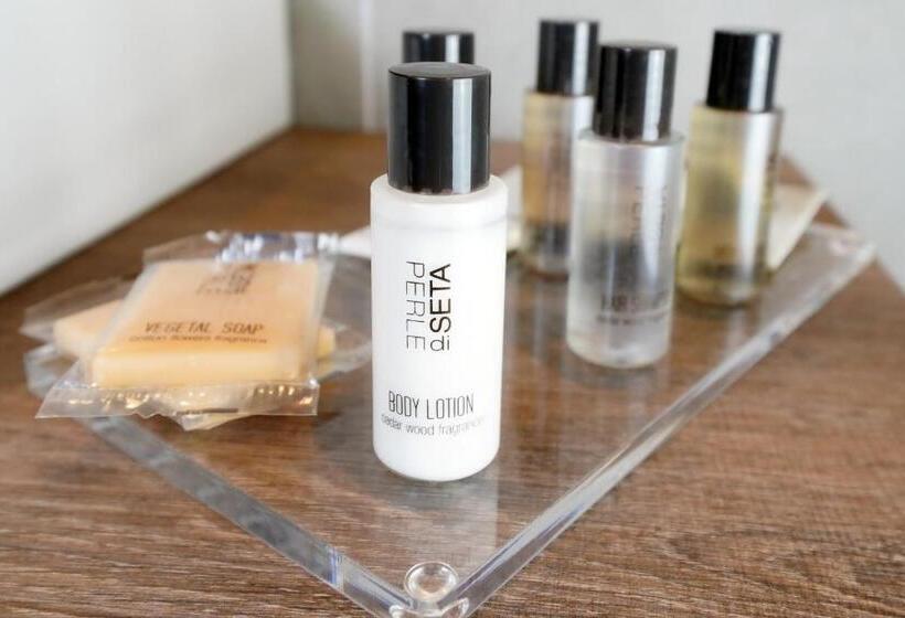 اتاق لوکس با چشمانداز شهر, Bergamo Inn 15