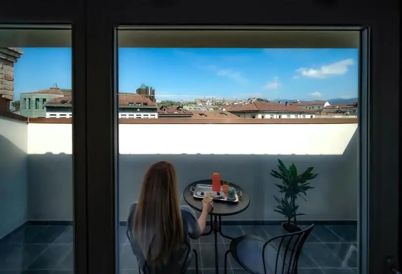 اتاق لوکس با چشم‌انداز شهر, Bergamo Inn 15