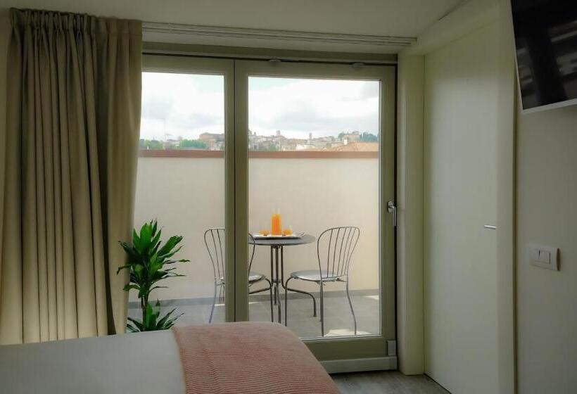 اتاق لوکس با چشمانداز شهر, Bergamo Inn 15