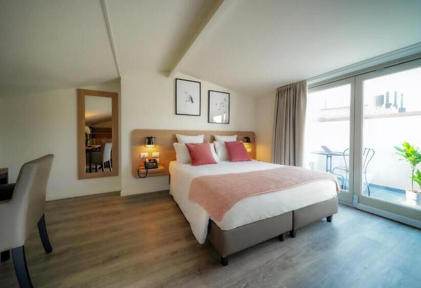 اتاق لوکس با چشمانداز شهر, Bergamo Inn 15