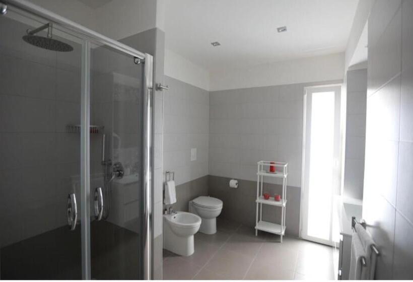 اتاق استاندارد با تخت بزرگ, Chiaia Guest House