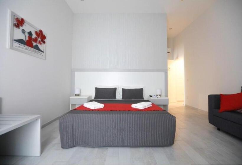 اتاق استاندارد با تخت بزرگ, Chiaia Guest House