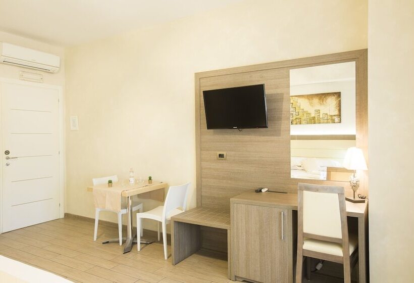 اتاق استاندارد چهار تخته, Relais Tiburtina