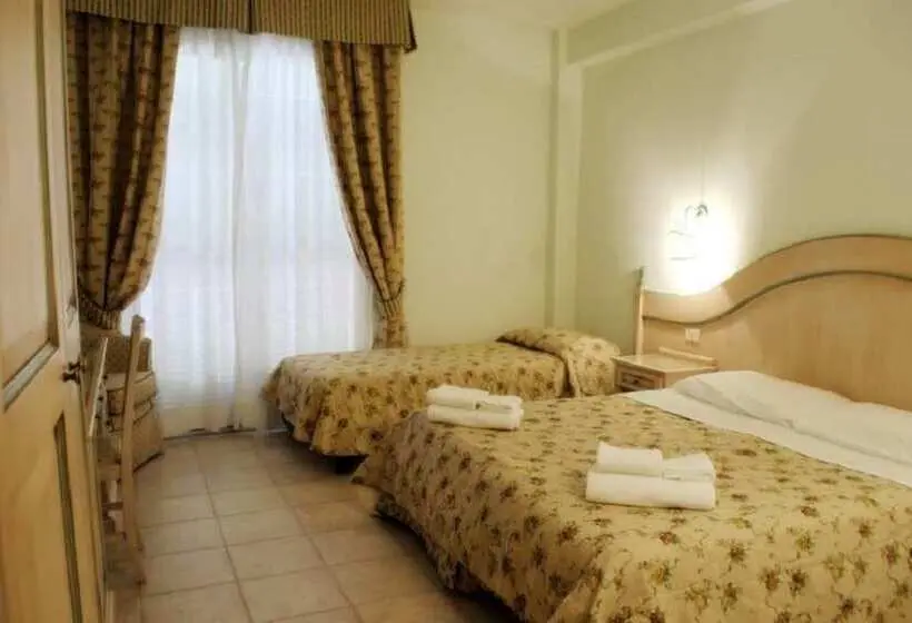スタンダードトリプルルーム, Antico Colle Toscano Resort