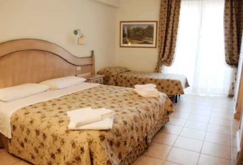غرفة قياسية ثلاثية, Antico Colle Toscano Resort