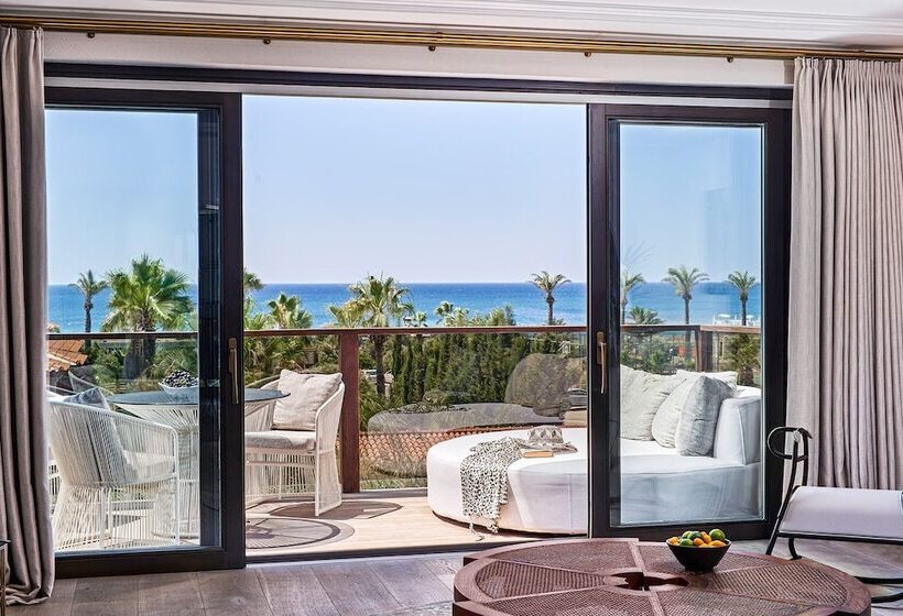 سوییت با چشمانداز دریا, Biblos Resort Alaçatı