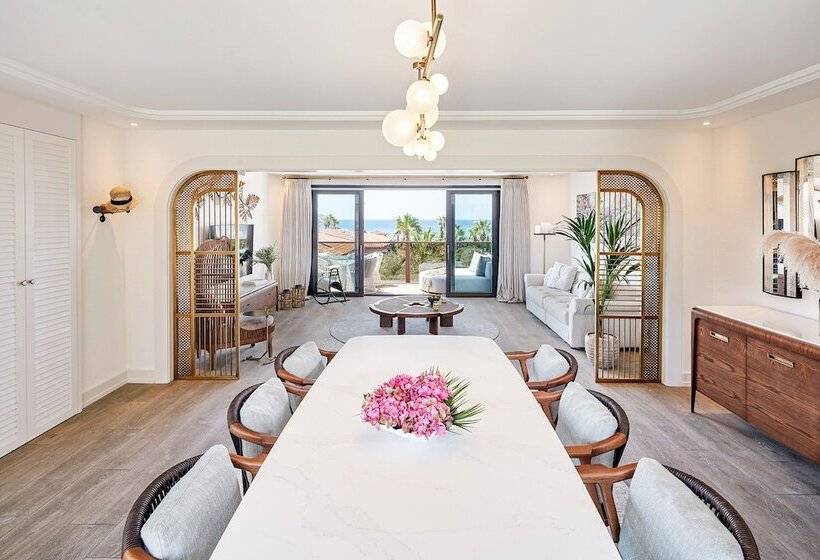 سوییت با چشمانداز دریا, Biblos Resort Alaçatı