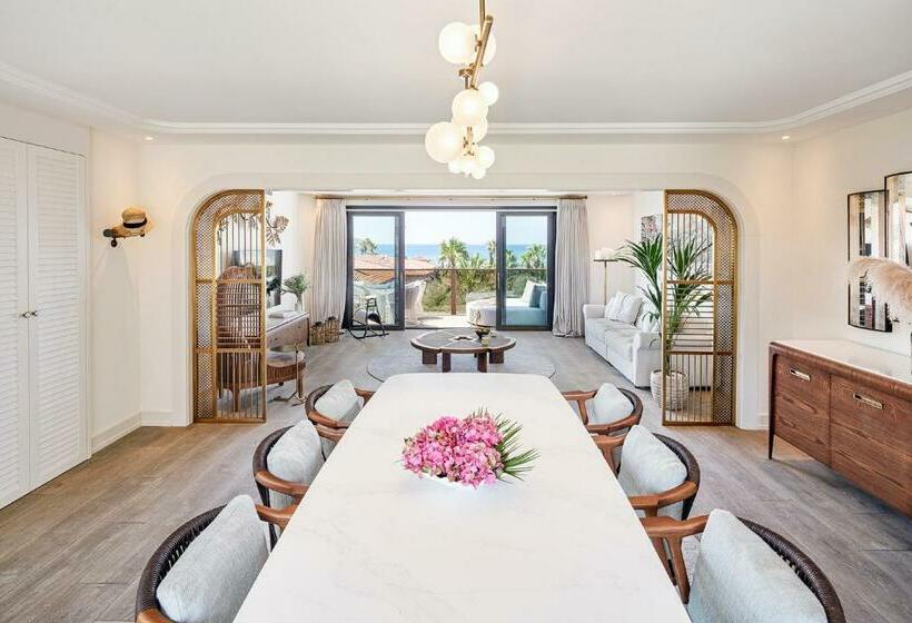 سوییت با چشمانداز دریا, Biblos Resort Alaçatı