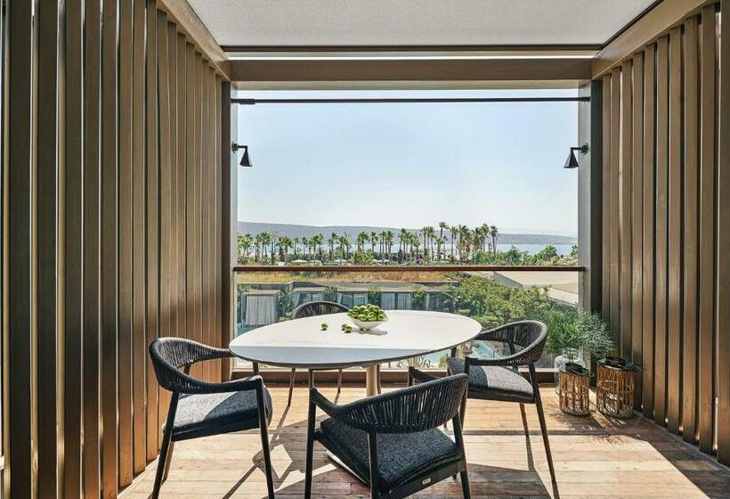 سوییت با چشمانداز دریا, Biblos Resort Alaçatı