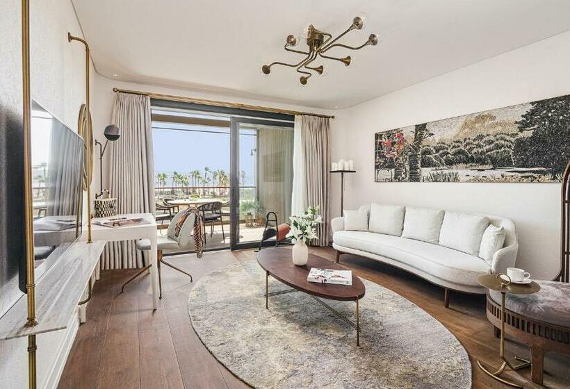 سوییت با چشمانداز دریا, Biblos Resort Alaçatı