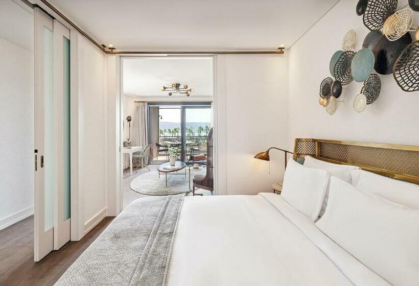 سوییت با چشمانداز دریا, Biblos Resort Alaçatı