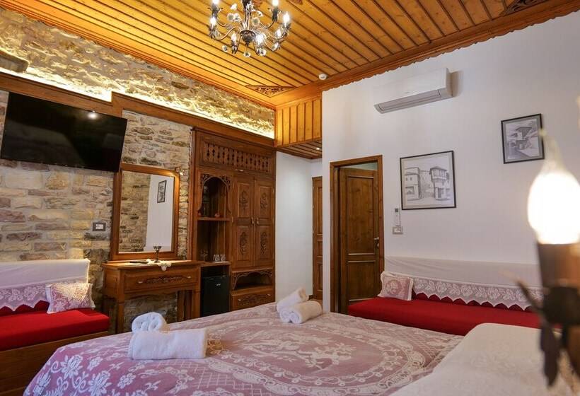 주니어 스위트, Bineri