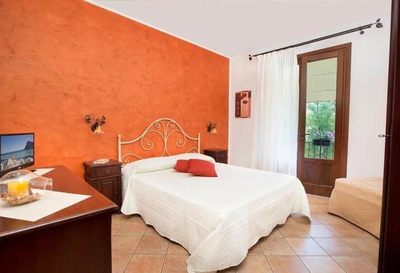 غرفة كومفورت, Cala Di Ponente