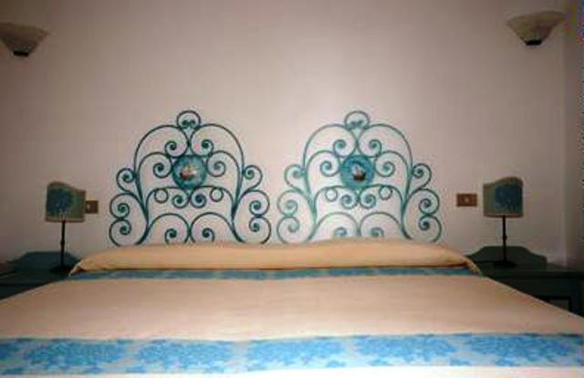 غرفة أساسية, Capriccioli