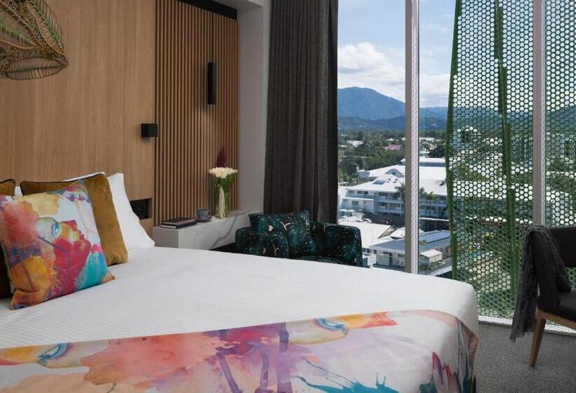 Семейный Номер, Crystalbrook Bailey