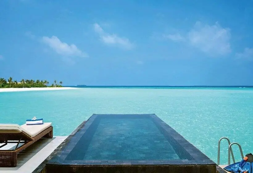 ویلای یک اتاق خوابه با استخر شنا, Kuredhivaru Resort & Spa Maldives