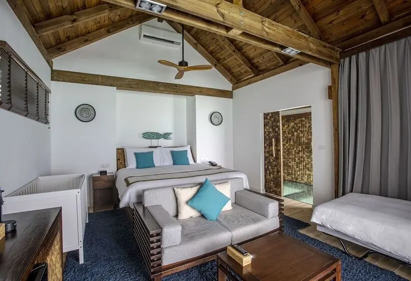 ویلای یک اتاق خوابه با استخر شنا, Kuredhivaru Resort & Spa Maldives