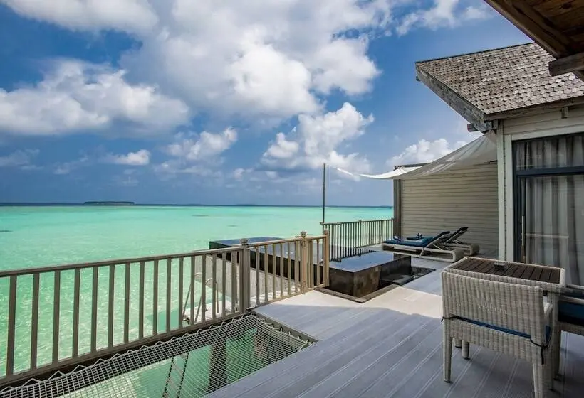 ویلای یک اتاق خوابه با استخر شنا, Kuredhivaru Resort & Spa Maldives