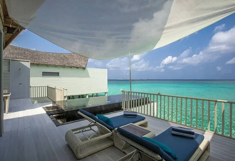 ویلای یک اتاق خوابه با استخر شنا, Kuredhivaru Resort & Spa Maldives
