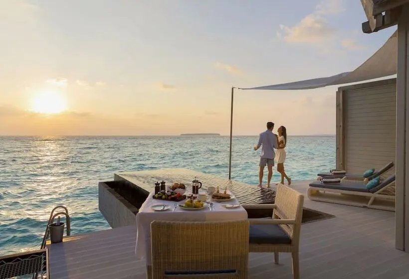 ویلای یک اتاق خوابه با استخر شنا, Kuredhivaru Resort & Spa Maldives