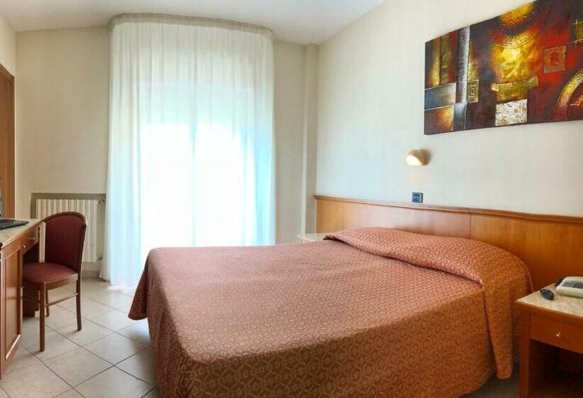 غرفة قياسية, Sollievo   San Gennaro