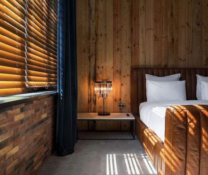 اتاق استاندارد, Stamba