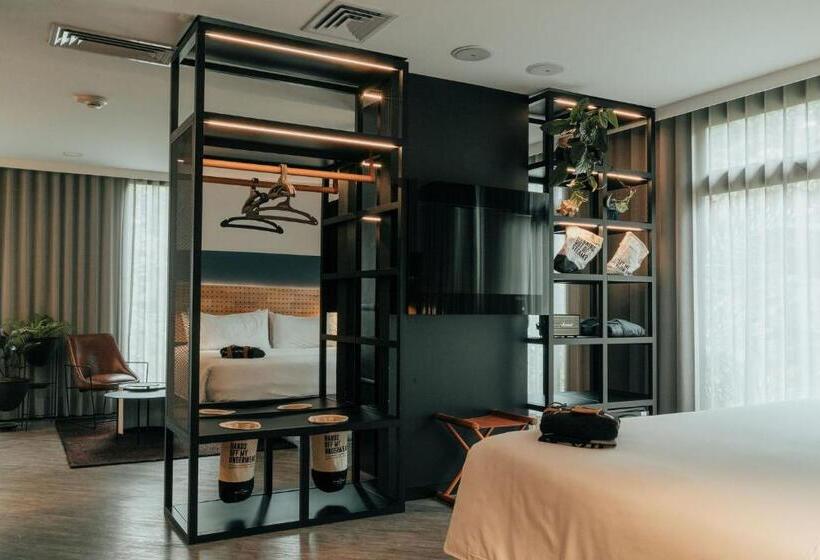 高级套房, The Click Clack Hotel Medellín