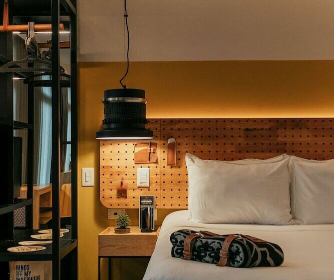 经济房, The Click Clack Hotel Medellín