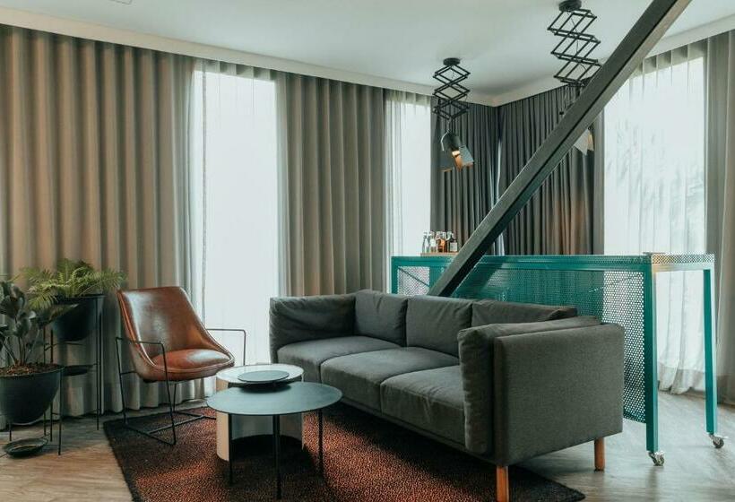 高级套房, The Click Clack Hotel Medellín