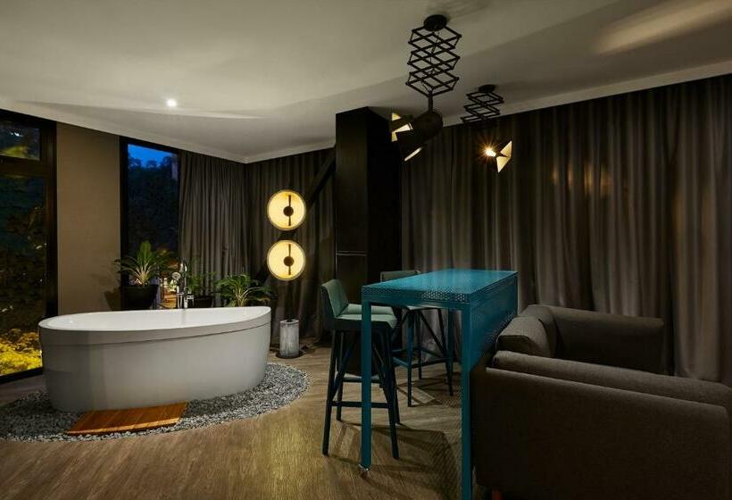 수피리어 스위트, The Click Clack Hotel Medellín