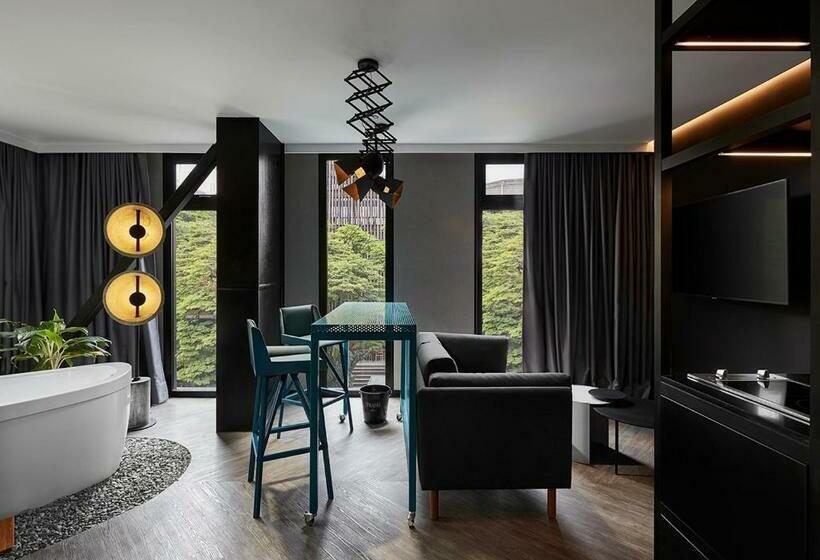 高级套房, The Click Clack Hotel Medellín