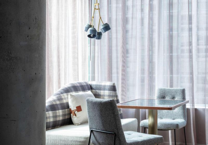 キングサイズベッドのスタンダードルーム, The Sound Hotel Seattle Belltown, Tapestry Collection By Hilton