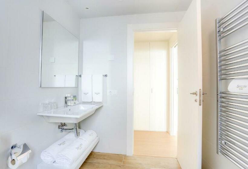 شقة غرفة واحدة, Sercotel Logroño Suites