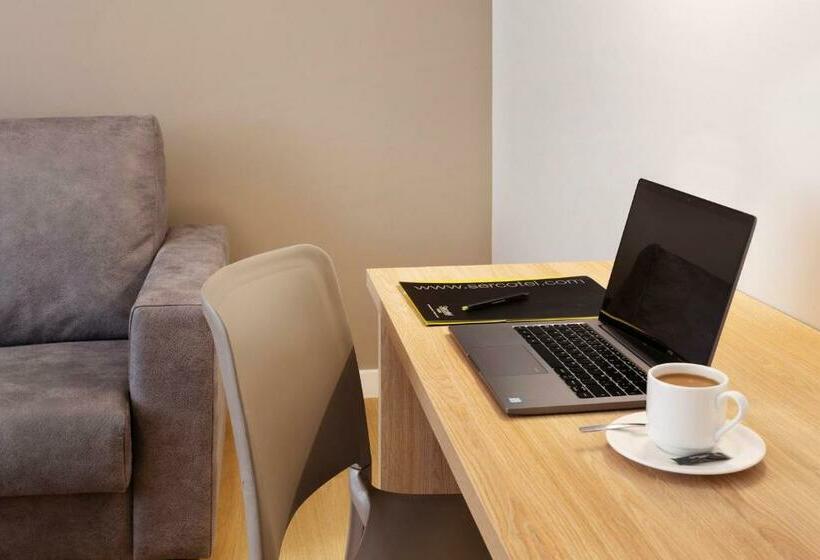 شقة غرفة واحدة, Sercotel Logroño Suites
