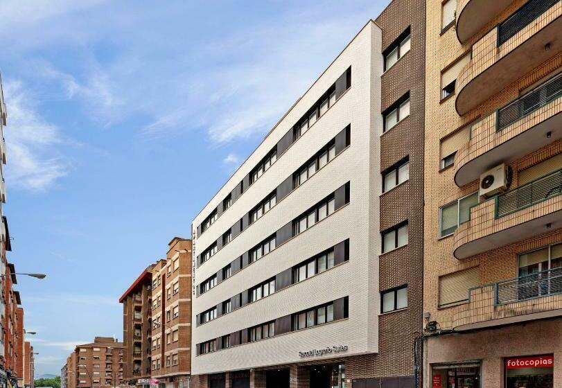 شقة غرفة واحدة, Sercotel Logroño Suites