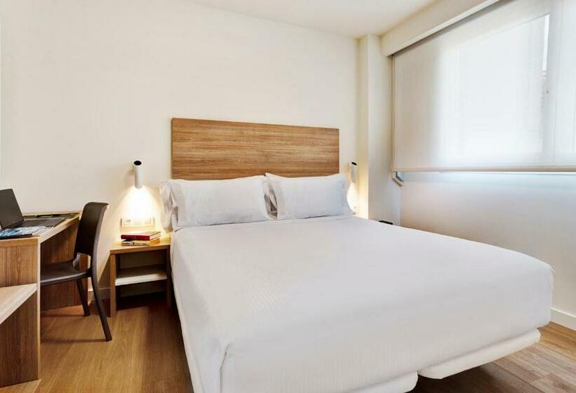 شقة غرفة واحدة, Sercotel Logroño Suites