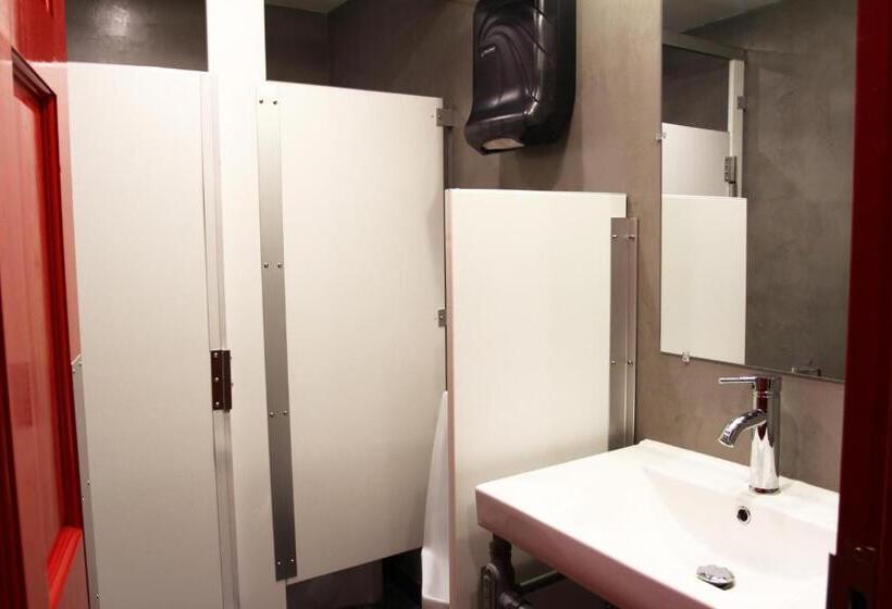 Bed in een Gedeelde Kamer, Crates At The Gaythering   Men Only   Hostel