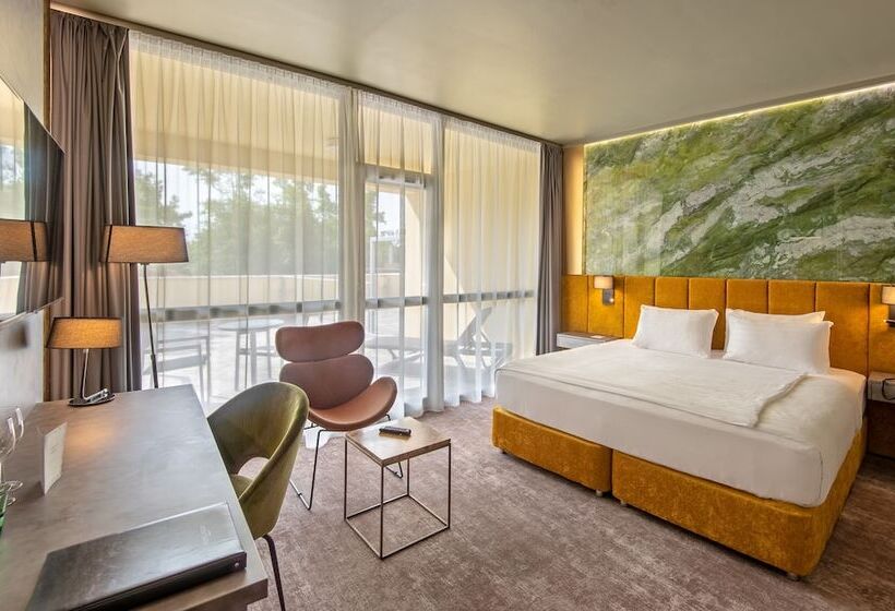 Номер Premium с Балконом, Azur Premium