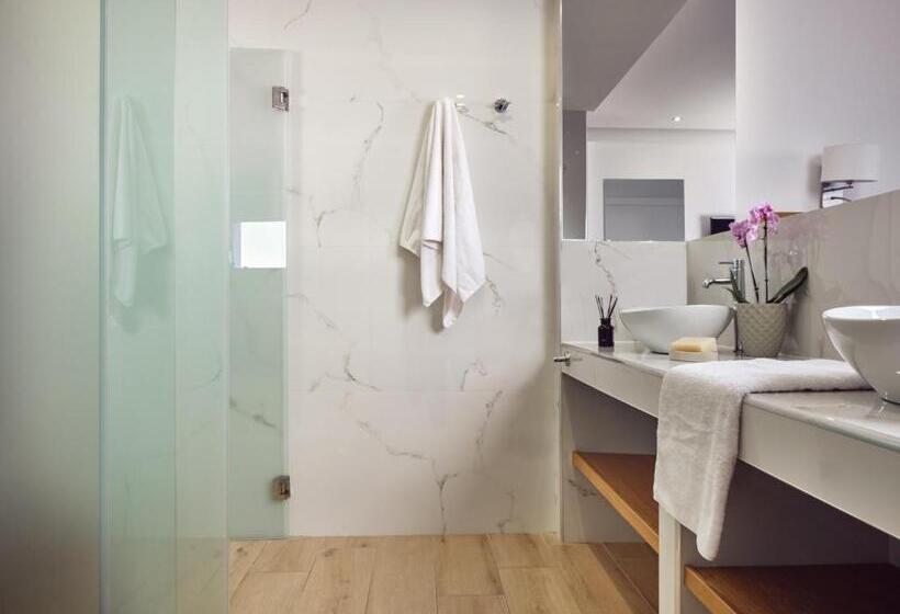 Люкс Вид на Море, Cavo Orient Beach Hotel & Suites